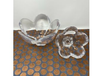 Set/2 Vintage Signed ORREFORS SWEDEN Clear Crystal Flower Shaped Bowls 5' & 8' Across