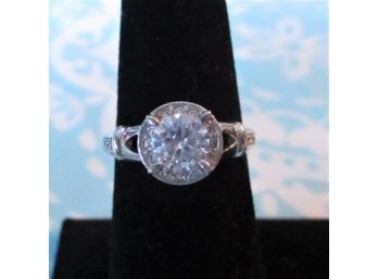 Jewelry - Dazzling Halo Ring