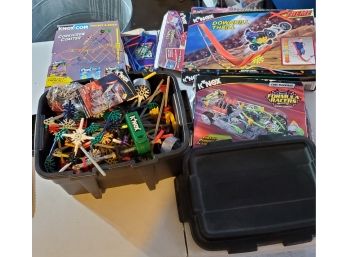 Huge Lot Of K'NEX Toys - Hundreds Of Pieces From The Tub & The Boxes Shown