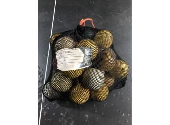 26 STX Lacrosse Balls And Carrying Mesh Pouch