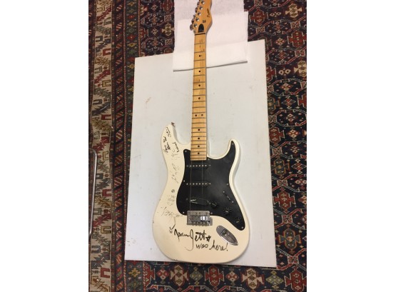 Electric Guitar Pervey  Predator Signed   By  Joan Jett  And Danny Robinson And Other Band Members