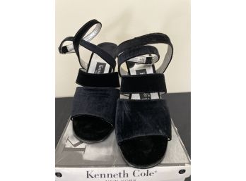 KENNETH COLE Black Velvet Heels Size 8 Spain