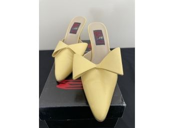 CARLOS FALCHI Yellow Leather Slides Size 7.5B