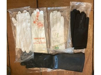 5 Pairs Of Vintage Ladies Gloves, Most Still Packaged