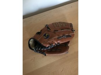 Spalding Baseball Glove Small Size