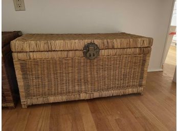 Light Natural Color Wicker Storage Trunk