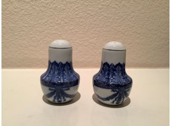 Blue And White Bombay Salt And Pepper Shakers 3 3/4 Inches Tall