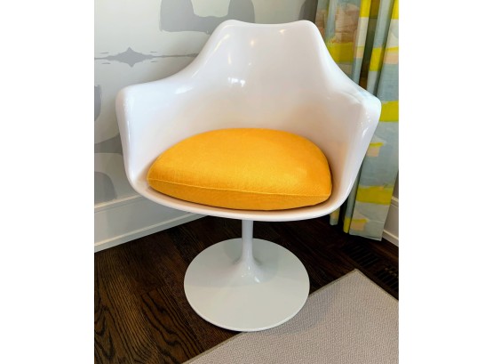 Swivel Tulip Chair