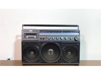 Vintage - Magnavox Boombox/Ghetto Blaster - Works And Sounds Incredible!
