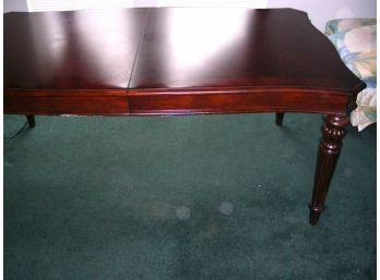 Classic Dining Room Table With 2 Leaves