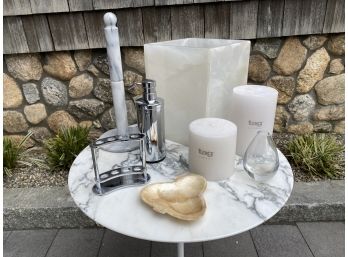 Bundle Of Bath And Kitchen Items