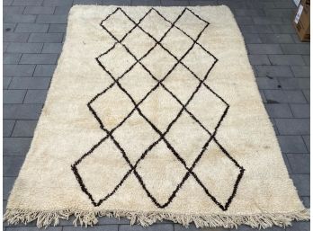 Sherpa Wool Area Rug With Harlequin Pattern