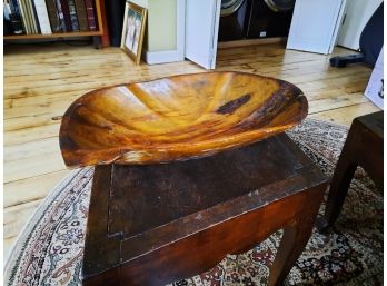 Antique Primitive Wooden 18' Hand-Carved Dough Bowl / Mixing Bowl / Bread Bowl ?? Beautiful