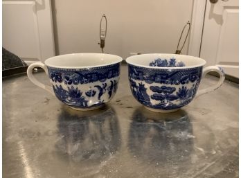 Pair Teacups From 'Blue Willow'