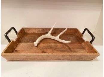 Rustic Farmhouse Cabin Dcor - Wooden Serving Tray And Deer Antler