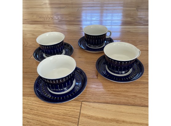 Set Of 4 Arabia Finland ~ Valencia ~ Cups And Saucers