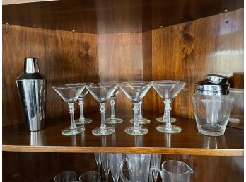 Beautiful Vintage Martini Lot Shakers Glasses