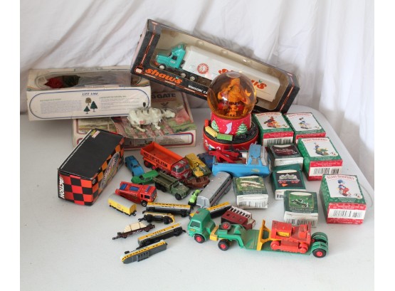 Toy And Collectibles Lot