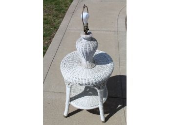 White Wicker Table And Lamp