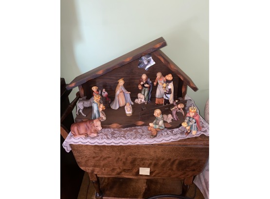 1950s Vintage Goebel Hummel Nativity Scene With Wooden Barn