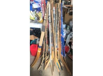 Giant Lot Of  25 1970s -80s Most Handmade Wood Hockey Sticks Many NOS - Made In Finland - Canada - USA