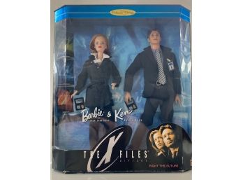 COLLECTIBLE Barbie & Ken - X Files - Scully And Mulder Gift Set