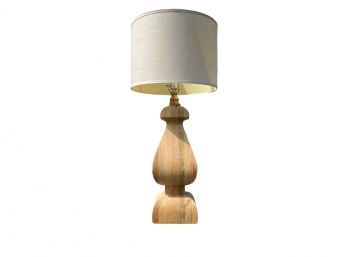 Mid-century Style Solid Wooden Lamp With Linen Shade