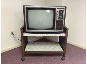Vintage Panasonic Ct-9011 Television And Stand