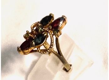 Vintage 18 KT Gold EP. Ladies Ring With Dark Green And Red Stones.  Size 4.5/5