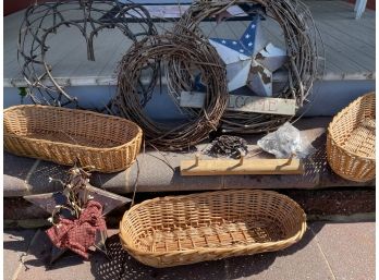 Lot Of Grapevine Wreaths, Wicker Baskets And More!