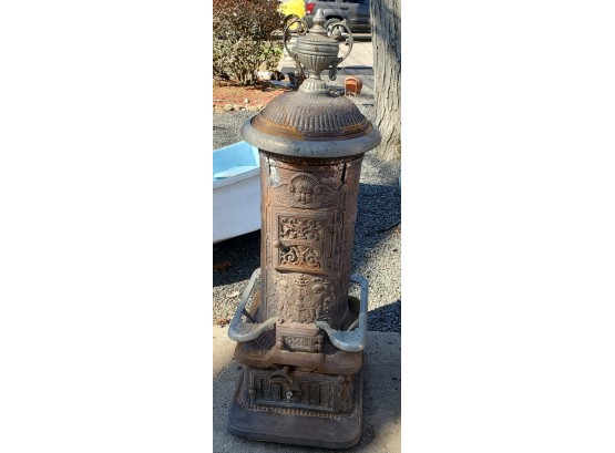 Portland Stove Foundry Inc. Portland, ME. Ornate St. Nicholas #12 Antique Cast Iron Coal Stove Needs Restoring