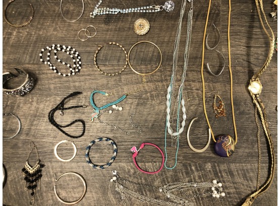 Lot Of Costume Jewelry: Necklaces, Bracelets, Earrings, Gems, Chains, And More!!!