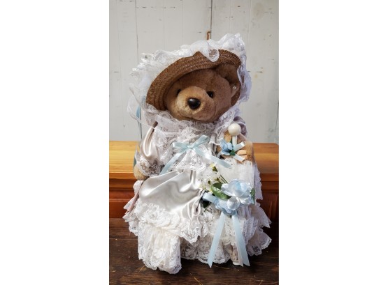 Deluxe & Playfriend 'Bearly People' Doll In Its Original Case & Fully Decked Out In Plush Fashions. Orig Tag