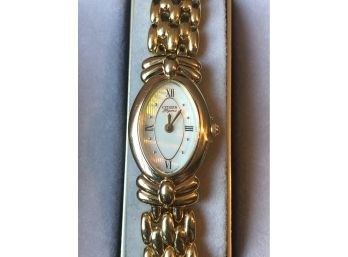Ladies Citizen Elegance  With A Mother Of Pearl Face - Gold Tone Watch Case & Band