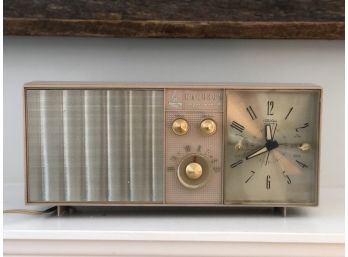 Mid Century Emerson Clock  Radio - This Does Not Work