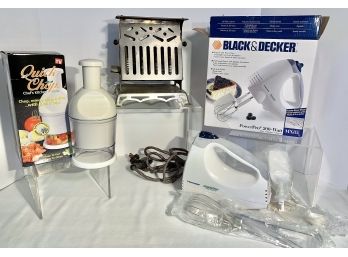 Kitchen Items Lot With 1914 Toaster And New Black And Decker Powerpro 200 Watt Mixer In Box, Quick Chop Choppe