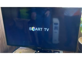 Samsung 40' Screen Smart TV With Booklet Model UN40H5201AF Tested Working Led H5201 Series
