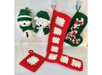 Vintage Handmade Crochet Mr. & Mrs. Snowman 7' -Handcrafted Crochet Stockings & Pot Holder Lot # 2