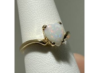 Vintage 14 K Yellow Gold & Heart Shaped Opal Ring