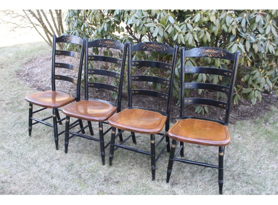 Beautiful Set Of 4 Ladderback Hitchcock Dining Chairs