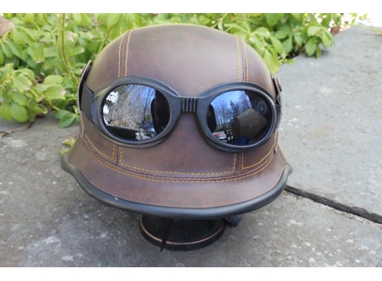 Cool Leather Helmut With Goggles