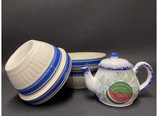 Antique Nesting Mixing Bowls & Country Teapot