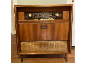 Grundig Majestic Stereo Console, Radio & Phonograph