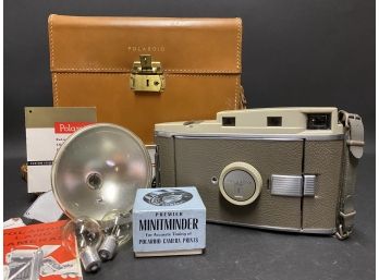 Vintage 1950s Polaroid Land Camera, The 800