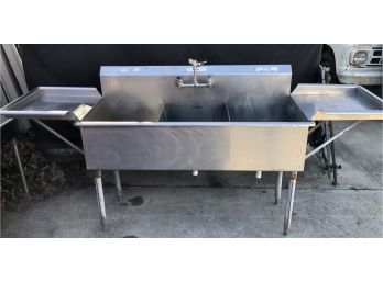 3 Sink Wash Station Wash, Rinse, Sanitize Or Would Also Work Well For A Garage Or Workshop