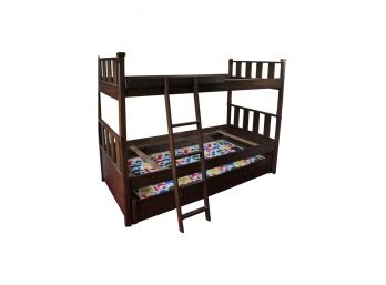 Awesome Wooden Bunk Bed With Trundle (Sleeps 3)
