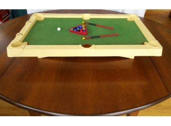 Rack Em Up! Vintage Mini Table Top Pool Game