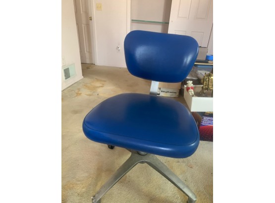 Very Retro Vintage Royal Blue Office Chair - Swivels And Back Is Adjustable 19x28x31