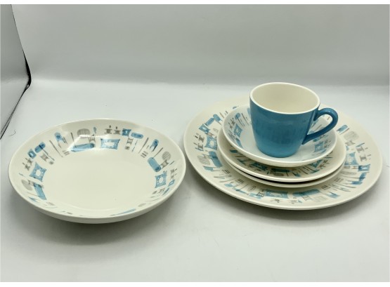 Blue Heaven Royal China ~ Service For 4 ~ Mid Century Atomic