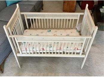 Antique Baby Crib W/mattress